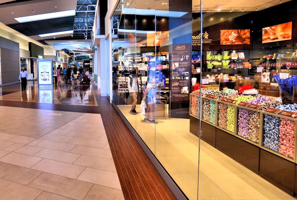 Lindt Chocolate Shop | 5000 Canoe Pass Way CRU #302, Delta, BC V4M 0B3, Canada | Phone: (604) 948-2001