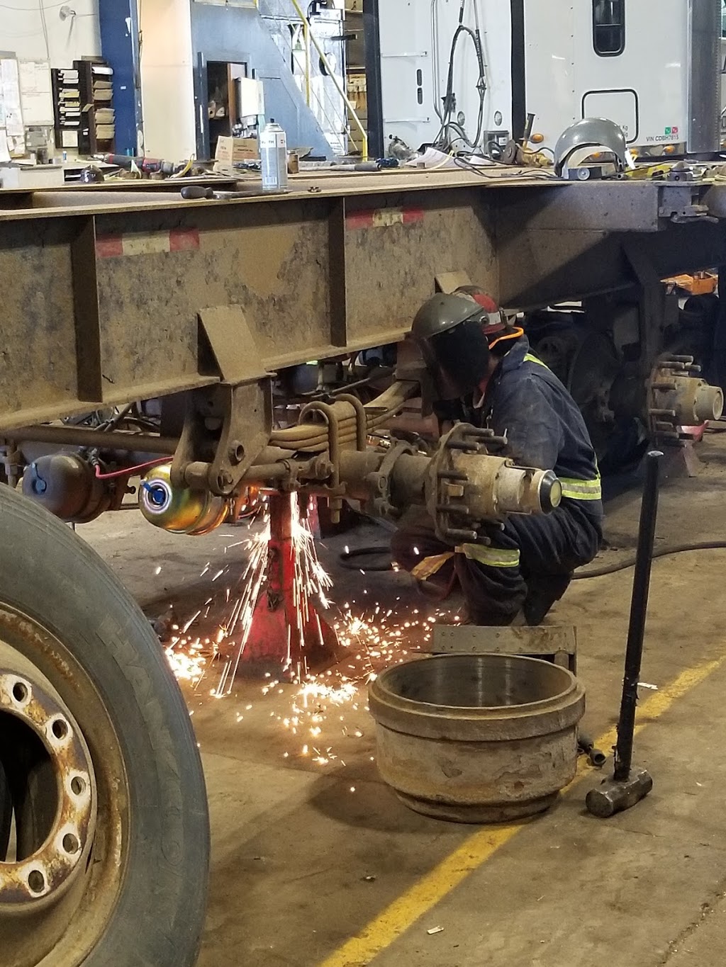 T & T Trucking Ltd | 855 60 St E, Saskatoon, SK S7K 5Z7, Canada | Phone: (306) 934-3383