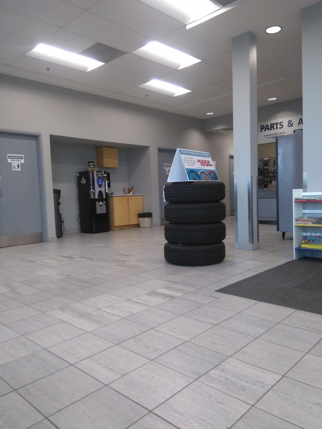 Dilawri Chrysler Jeep Dodge Ram | 370 W Hunt Club Rd, Nepean, ON K2E 1A5, Canada | Phone: (613) 801-0278