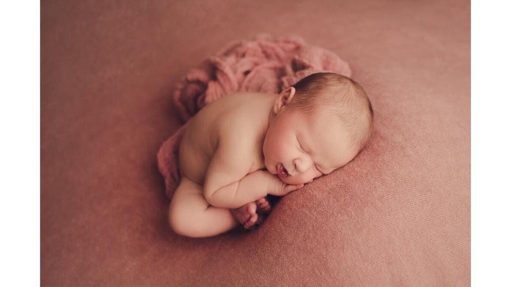 Red Earth Photography | 2205 20 Ave, Bowden, AB T0M 0K0, Canada | Phone: (587) 377-5856