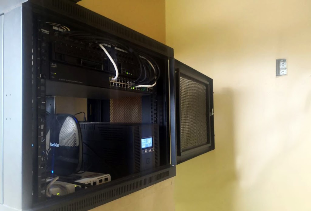 MicroAntix Networks | 3550 Saanich Rd, Victoria, BC V8X 1X2, Canada | Phone: (778) 350-1113