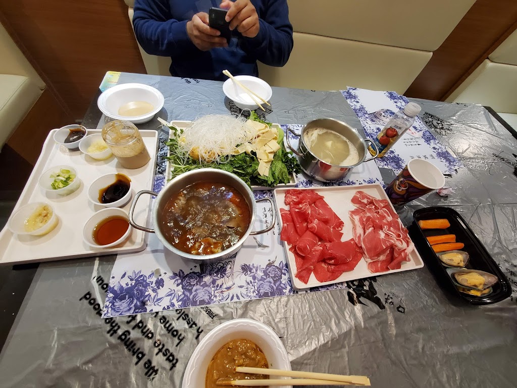 Porcelain Hotpot & Lounge | 1122 Main St W, Hamilton, ON L8S 1C1, Canada | Phone: (289) 396-6993