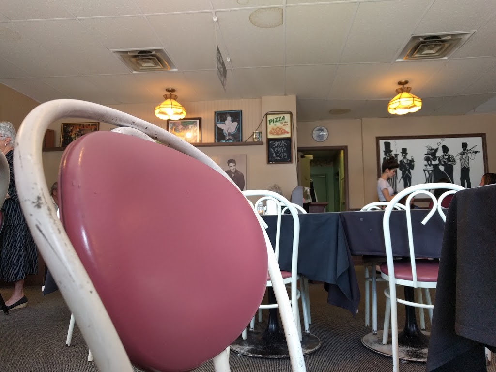 Bluewater Restaurant | 289 Huron Rd, Goderich, ON N7A 3A2, Canada | Phone: (519) 524-4849
