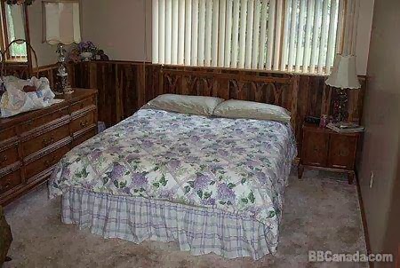 Gillespie Gardens Bed and Breakfast | 7608 Gillespie St, Port Franks, ON N0M 2L0, Canada | Phone: (519) 243-1515