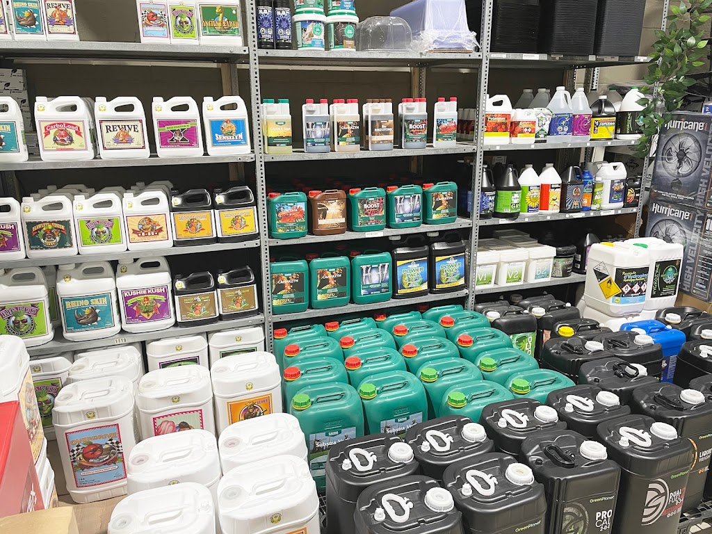 Espace 420 | 388 Rue Blainville E Local 700, Sainte-Thérèse, QC J7E 1N4, Canada | Phone: (438) 377-4161