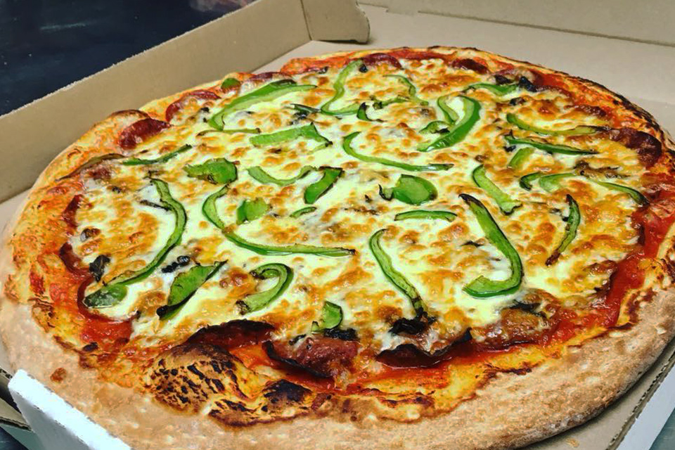Primo Pizzeria | 3100 Bd de la Concorde E, Laval, QC H7E 2B8, Canada | Phone: (450) 661-9999