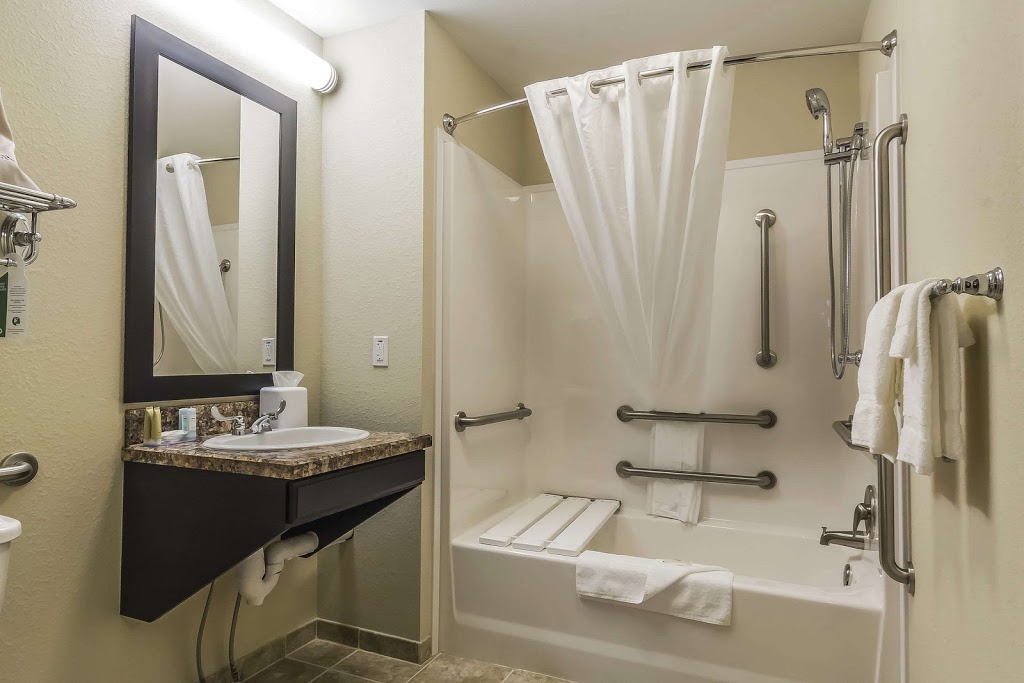 Quality Inn & Suites | 323 Diefenbaker Dr, Moose Jaw, SK S6J 0C1, Canada | Phone: (306) 972-7829