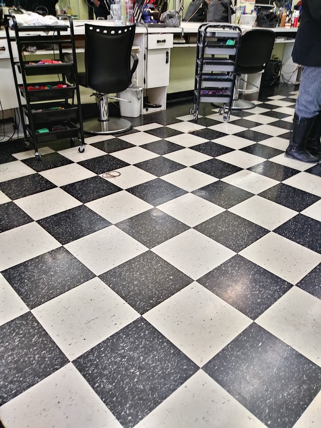 Hair Evolution 1 | 113 Ellesmere Rd, Scarborough, ON M1R 4C3, Canada | Phone: (416) 444-6557