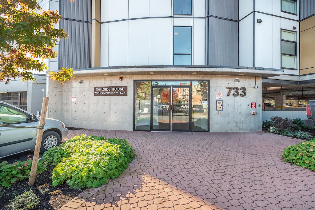 Railside House Apartments | 733 Goldstream Ave, Victoria, BC V9B 0A6, Canada | Phone: (778) 678-6003