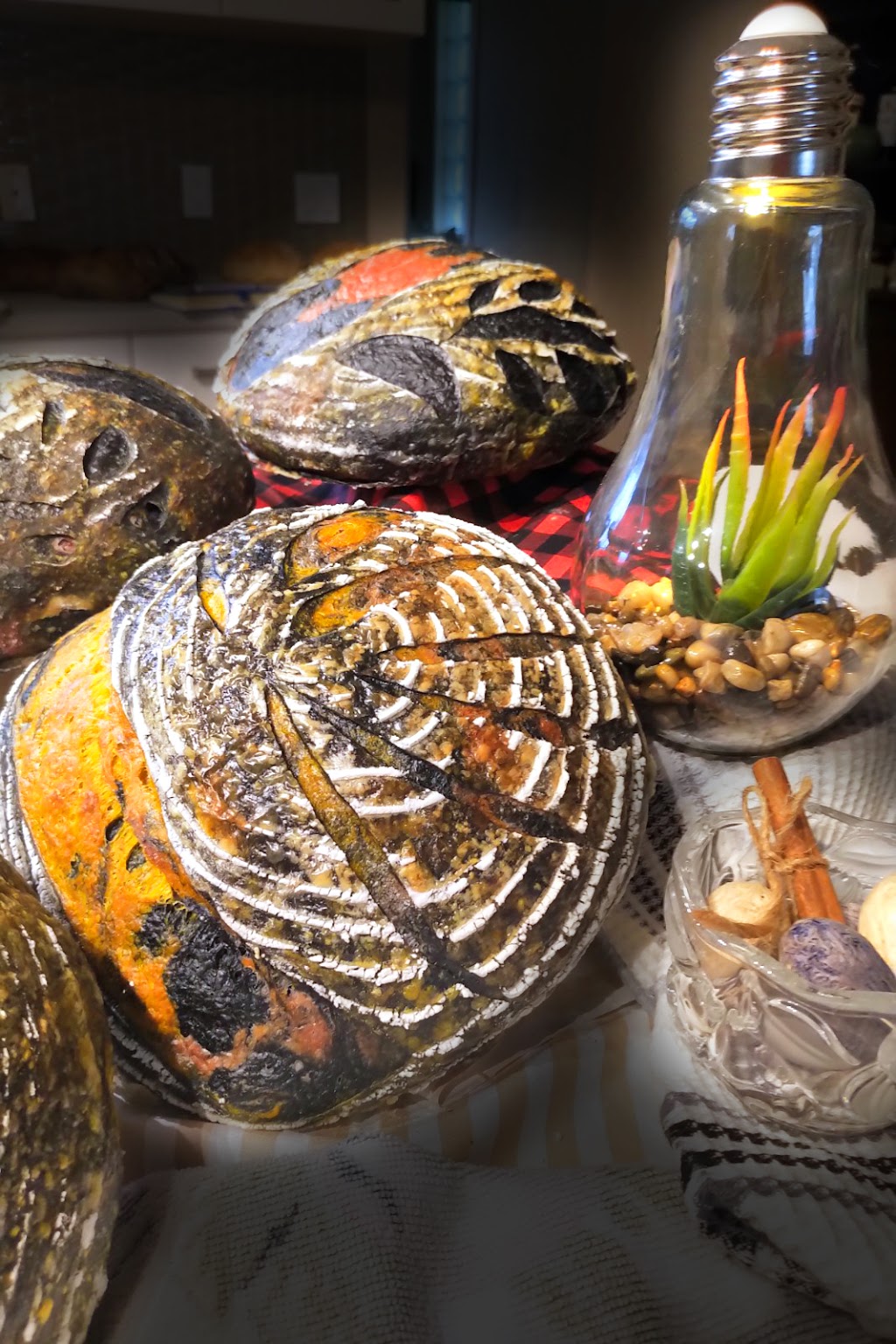 artisan bread Houce Inc | 5356 53 St NW, Calgary, AB T3A 3S5, Canada | Phone: (825) 735-2721