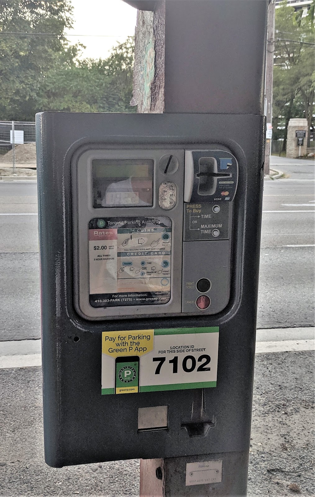 Municipal Green P Parking | 5879 Bathurst St, North York, ON M2R 1Y7, Canada | Phone: (416) 313-7275