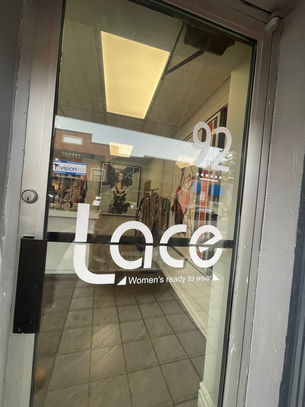 Lace Sainte Anne | 92 Rue Ste Anne, Sainte-Anne-de-Bellevue, QC H9X 1L8, Canada | Phone: (514) 457-6798