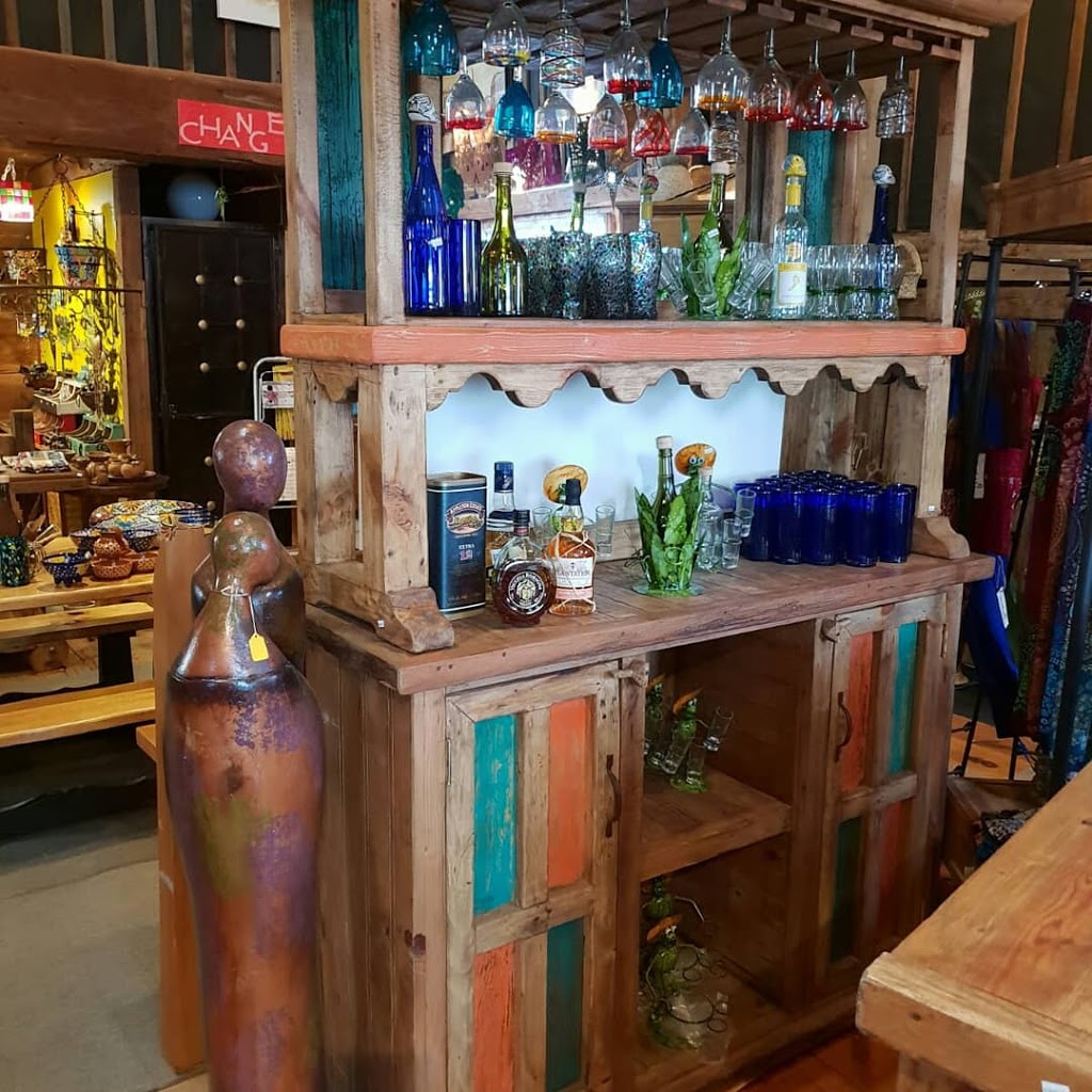 The Radical Rooster Barn Store | 7860 9 Line RR#3, Thornton, ON L0L 2N0, Canada | Phone: (705) 220-9234