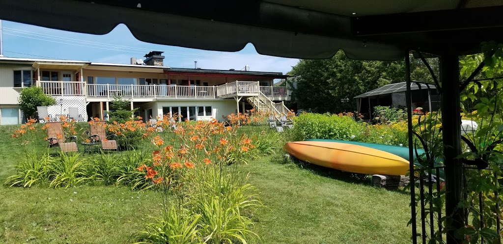 Auberge aux Nuits de Rêve | 14 Rue Larocque O, Sainte-Agathe-des-Monts, QC J8C 1A2, Canada | Phone: (888) 326-5042