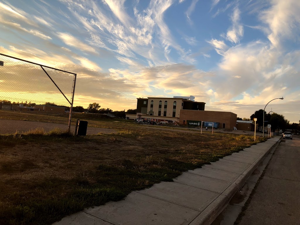 Regina Huda School | 40 Sheppard St, Regina, SK S4R 3M6, Canada | Phone: (306) 565-1988