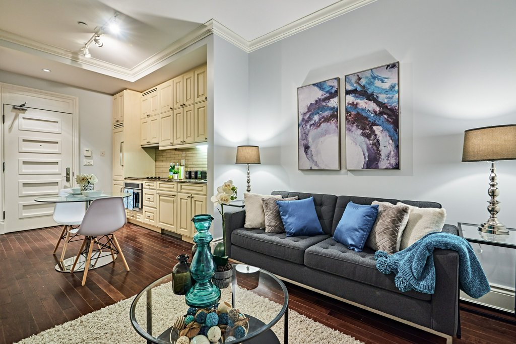 Cool House Media | 182 Wellington St, Bowmanville, ON L1C 1W3, Canada | Phone: (416) 779-4868