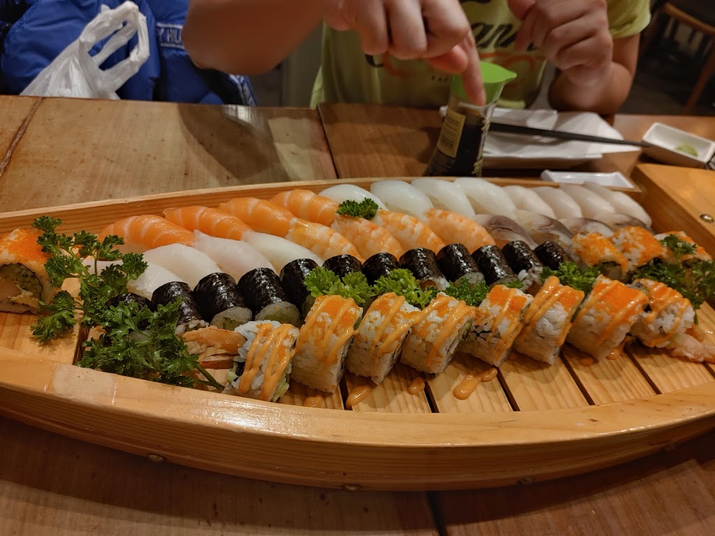 Sushi Legend Scarborough 糰長壽司 士嘉堡店 | Chartwell Shopping Centre, 175 Commander Blvd unit 2, Scarborough, ON M1S 3M7, Canada | Phone: (416) 293-0118