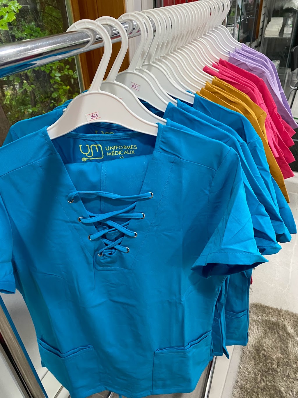 Uniformes Medicaux Joliette | 900 Rue de la Visitation, Joliette, QC J6E 7Y8, Canada | Phone: (450) 759-4477