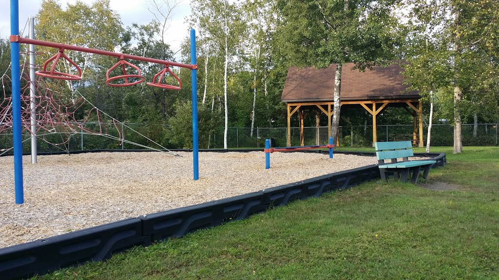 St Anne Des Lacs Park | 695-747 Chemin de Ste Anne des Lacs, Sainte-Anne-des-Lacs, QC J0R 1B0, Canada