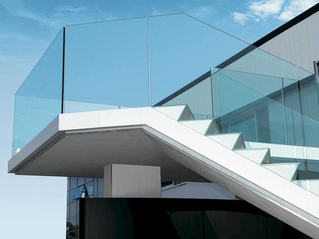 Crystal Lake Glass | 140 Elm Ridge Dr, Toronto, ON M6B 1B1, Canada | Phone: (647) 870-5151