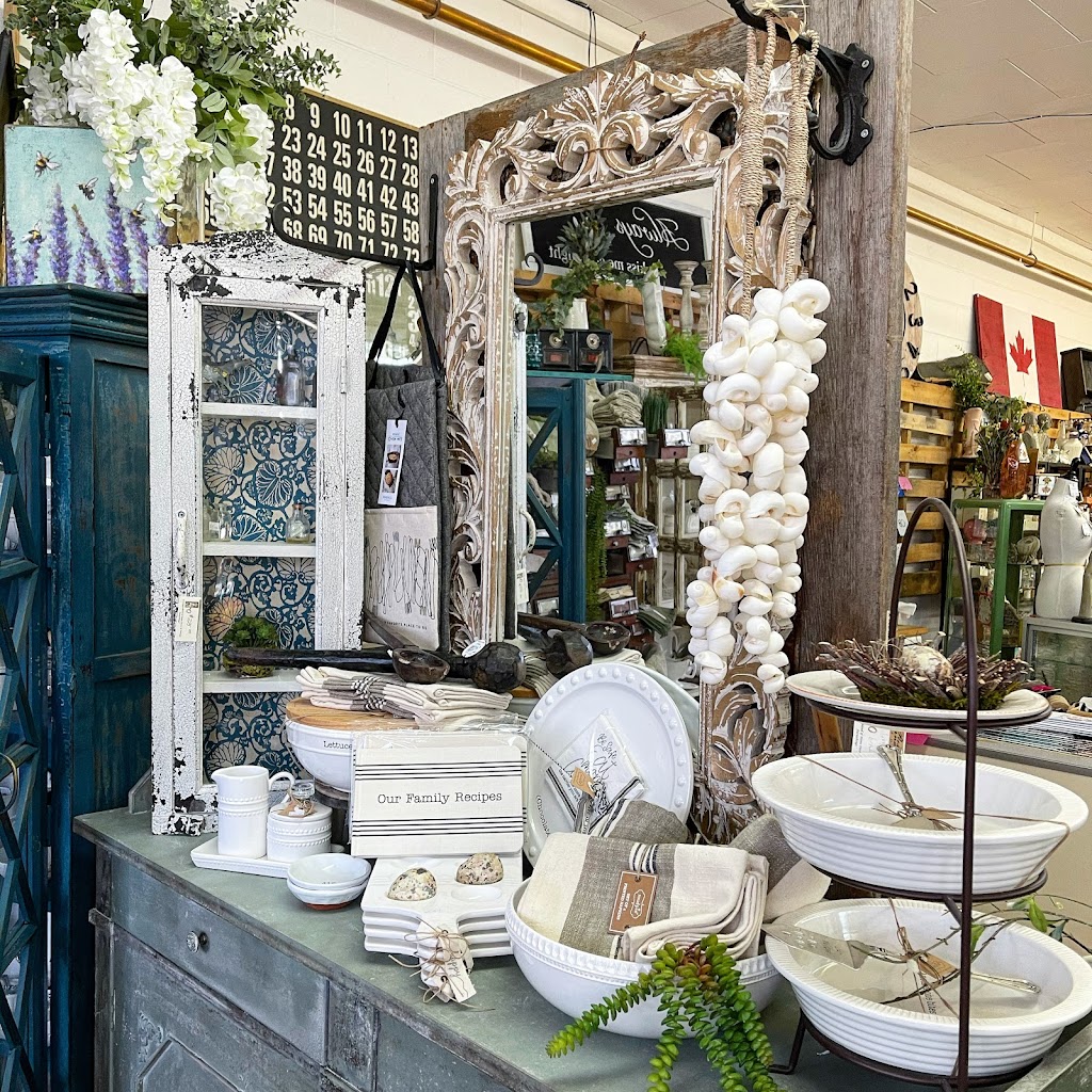 Merrys Mercantile (Formerly Past Connections Emporium) | 5014 50 Ave, Bentley, AB T0C 0J0, Canada | Phone: (403) 658-2300