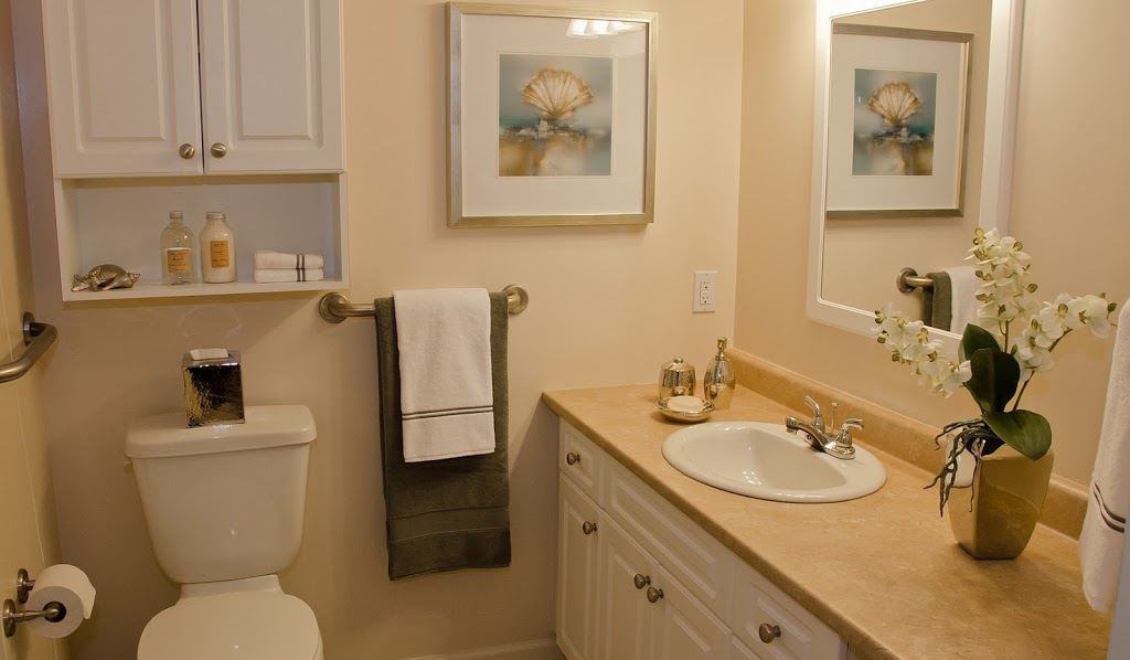 Revera The Kensington Victoria | 3965 Shelbourne St, Victoria, BC V8N 6J4, Canada | Phone: (250) 477-1232