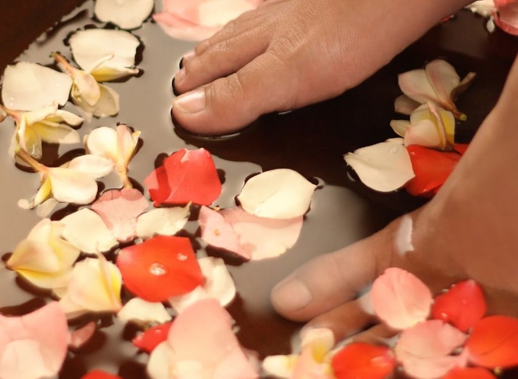 Essence Spa | 231 Melrose Ave, Kitchener, ON N2H 2B9, Canada | Phone: (519) 593-2424