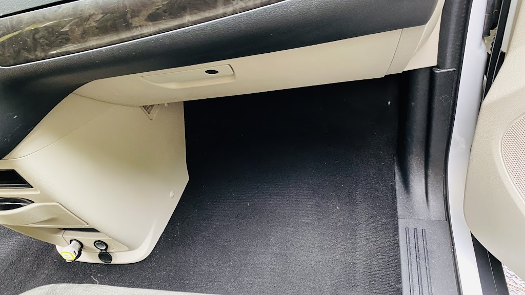 Square car detailing | 10 Curtiss Ct, Barrie, ON L4M 2M7, Canada | Phone: (647) 803-4476
