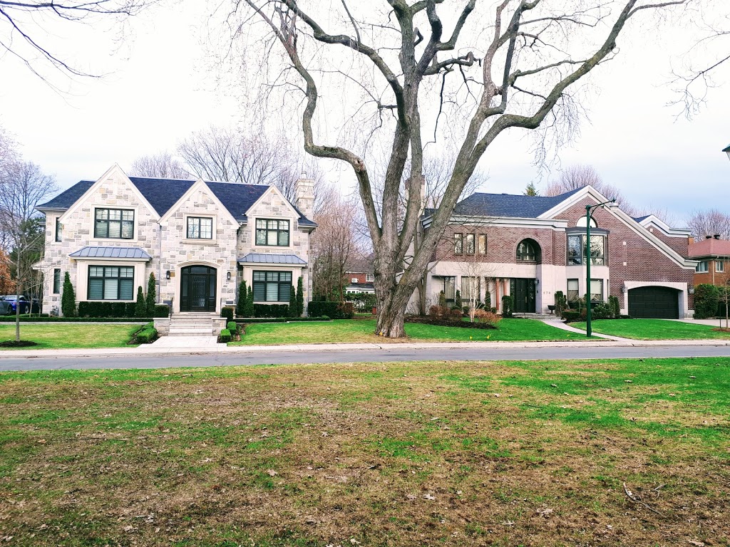 Parc Emerald | Croissant Stanstead, Mont-Royal, QC H3R 1Y1, Canada