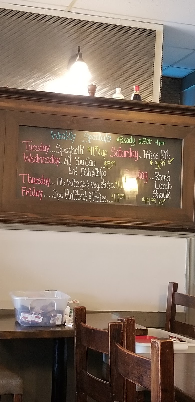 Phils Family Restaurant | 48 Main St, Penetanguishene, ON L9M 1S8, Canada | Phone: (705) 549-7858