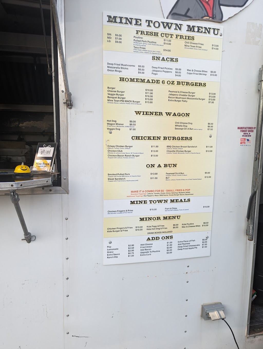 Mine Town Burger & Fries | 57 Matthew St, Marmora, ON K0K 2M0, Canada | Phone: (249) 357-9175
