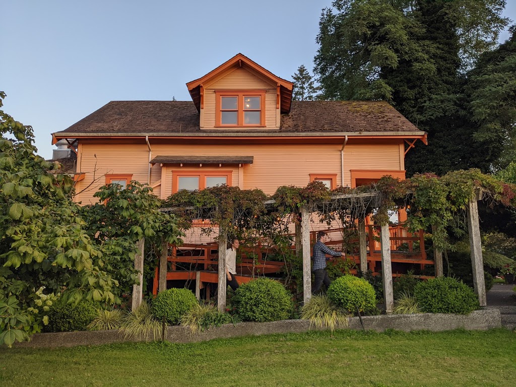 Mahle House Restaurant | 2104 Hemer Rd, Nanaimo, BC V9X 1L8, Canada | Phone: (250) 722-3621