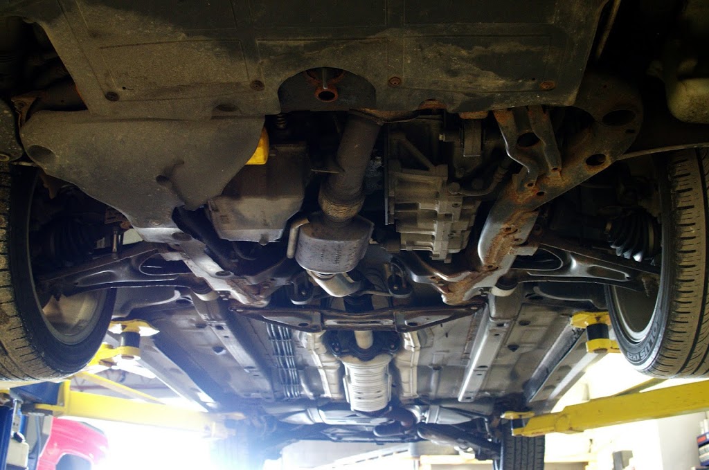 Johns Auto Service & Repair | 494 The Parkway, Peterborough, ON K9J 7L9, Canada | Phone: (705) 742-2277