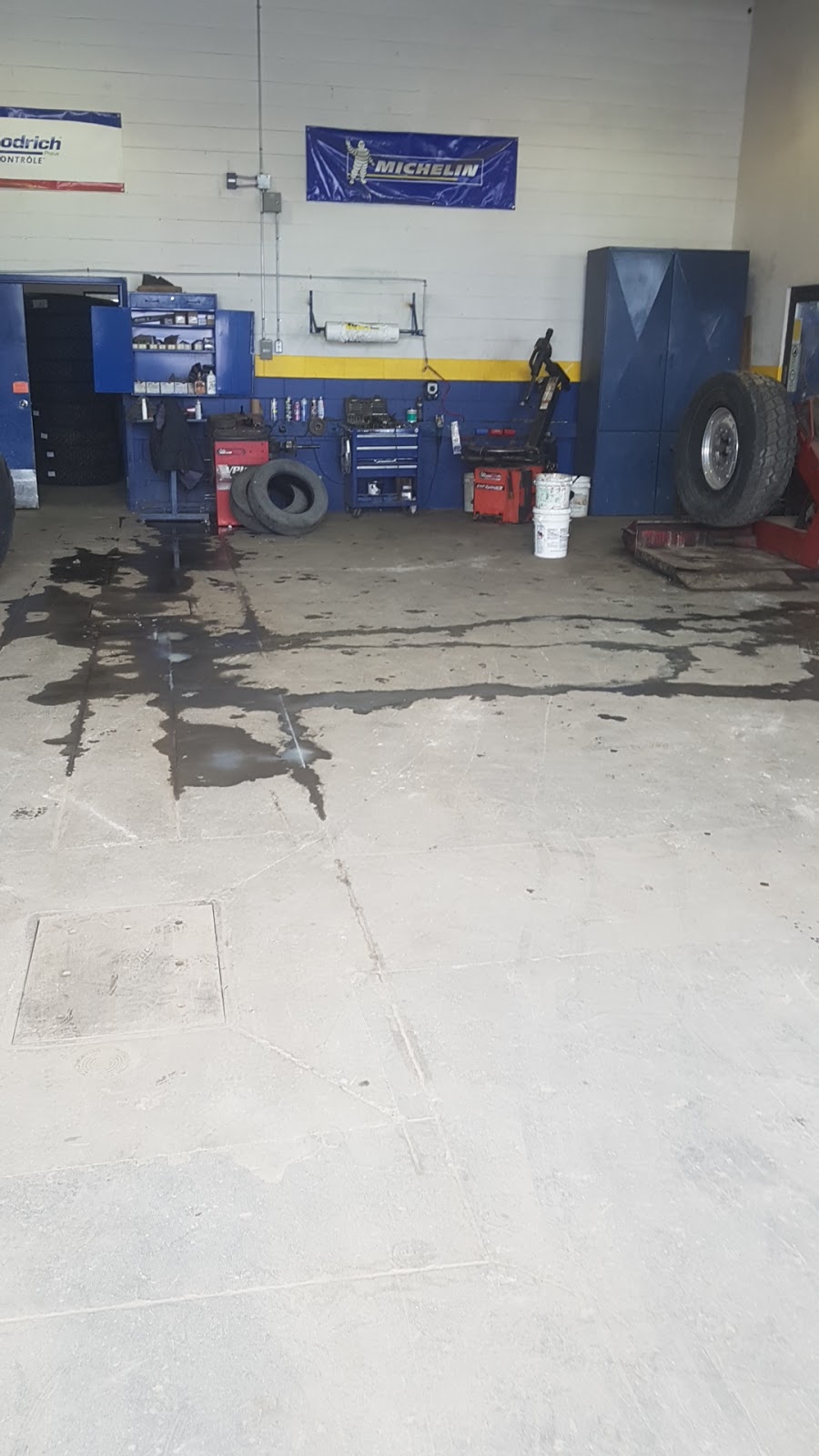 Pneus Bélisle Drummondville | 1160 Boulevard Lemire, Drummondville, QC J2C 7W6, Canada | Phone: (819) 477-5414