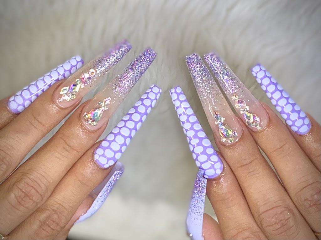 Model nails | 1119 St Marys Rd, Winnipeg, MB R2M 3T7, Canada | Phone: (204) 254-5303