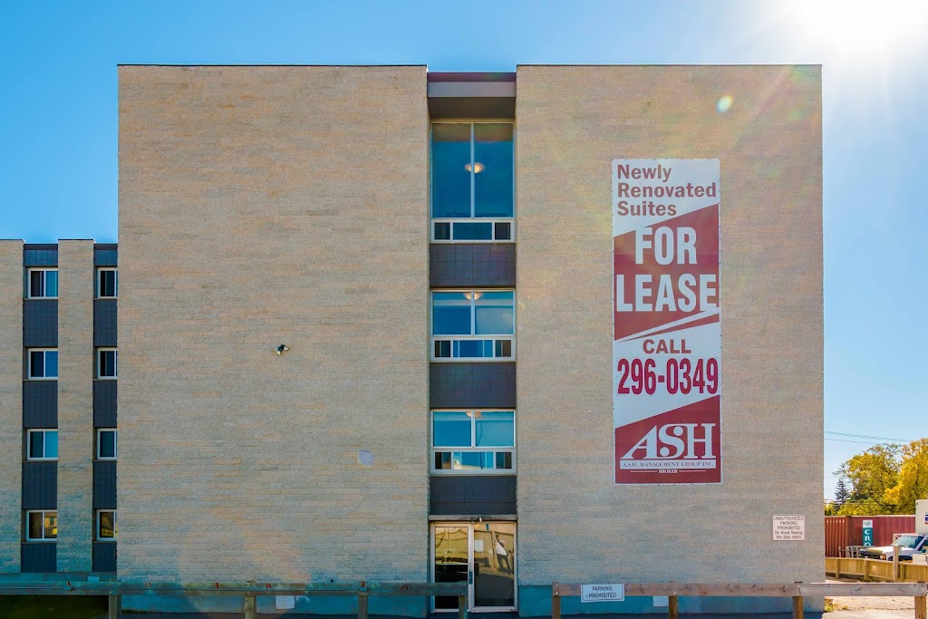 Radmon House Apartments | 1010 Brazier St, Winnipeg, MB R2K 2P4, Canada | Phone: (204) 296-0349