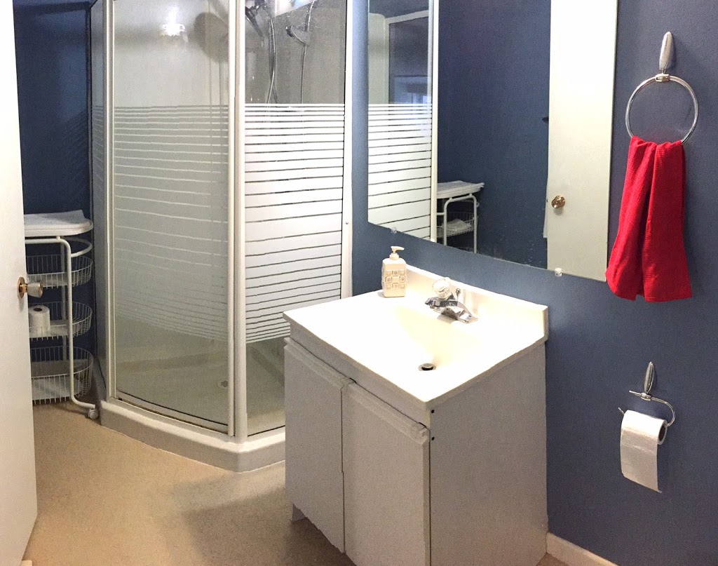Cha Guest House | 135 St Lawrence St, Merrickville, ON K0G 1N0, Canada | Phone: (613) 252-2777