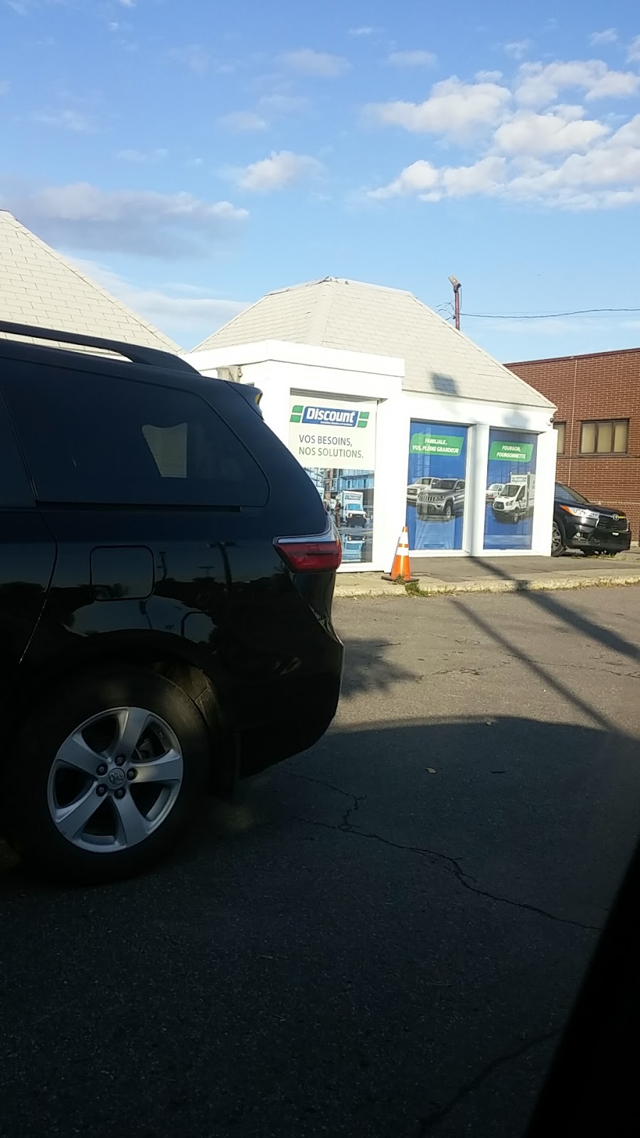 Discount Location dautos et camions | 3375 Boulevard Taschereau, Saint-Hubert, QC J4T 2G1, Canada | Phone: (450) 443-5453