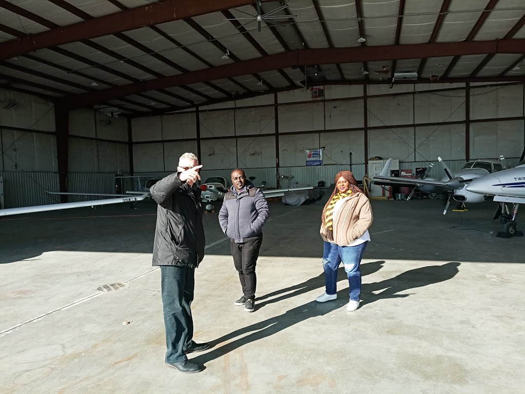 Great Lakes Flight Centre | 2800 Hayes Rd, Windsor, ON N8V 1A1, Canada | Phone: (519) 969-7052