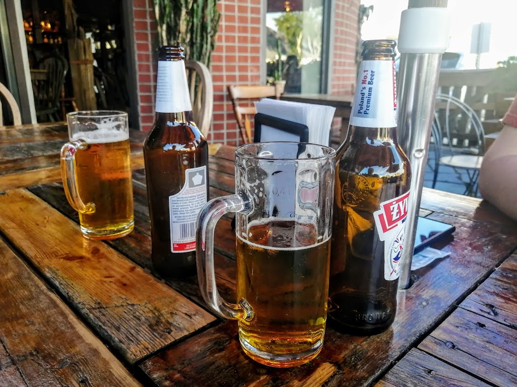 The Old Stable Pub | 114 Lakeshore Rd W #1, Mississauga, ON L5H 1E8, Canada | Phone: (905) 278-1101