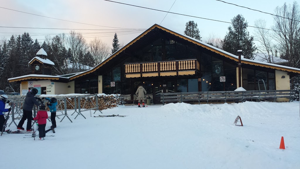 Ski Mont Vallée Bleue | 1418 Chemin de la Vallée Bleue, Val-David, QC J0T 2N0, Canada | Phone: (819) 322-3427