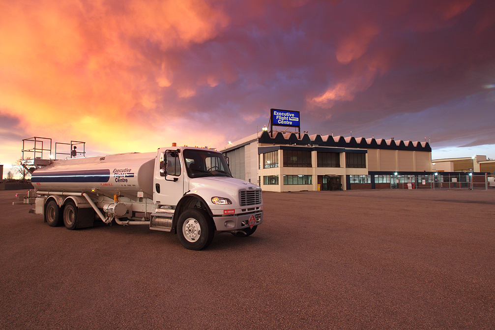 Executive Flight Centre - Calgary FBO | 400 -1312, Aviation Park NE, Calgary, AB T2E 7E2, Canada | Phone: (403) 295-7741