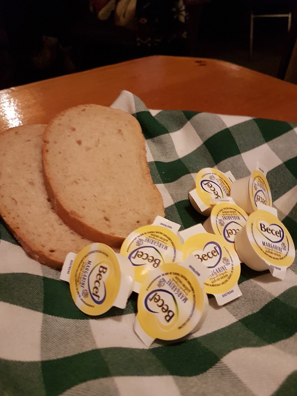 The Alphorn Restaurant | The Blue Mountains, ON L9Y 0K3, Canada | Phone: (705) 445-8882