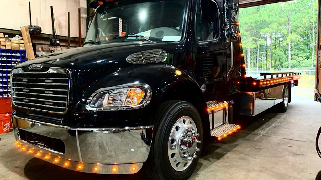 Tow Truck LaSalle 24/7 | 120 65e Av, LaSalle, QC H8P 3E7, Canada | Phone: (438) 945-1132