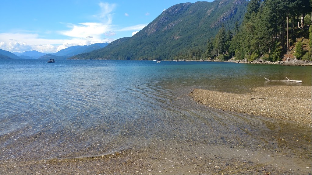 Sechelt Coastal Retreat | 6031 Coracle Dr, Sechelt, BC V0N 3A4, Canada | Phone: (604) 440-1517