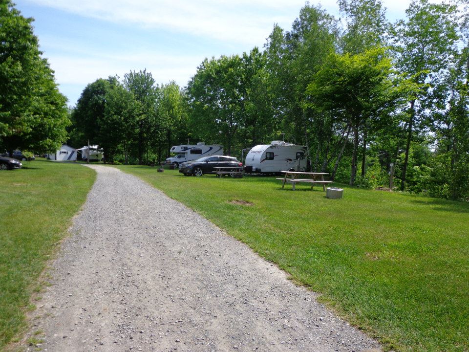 Camping Park Central | 29 Chemin des Domaines, Saint-Félix-de-Kingsey, QC J0B 2T0, Canada | Phone: (819) 848-2564