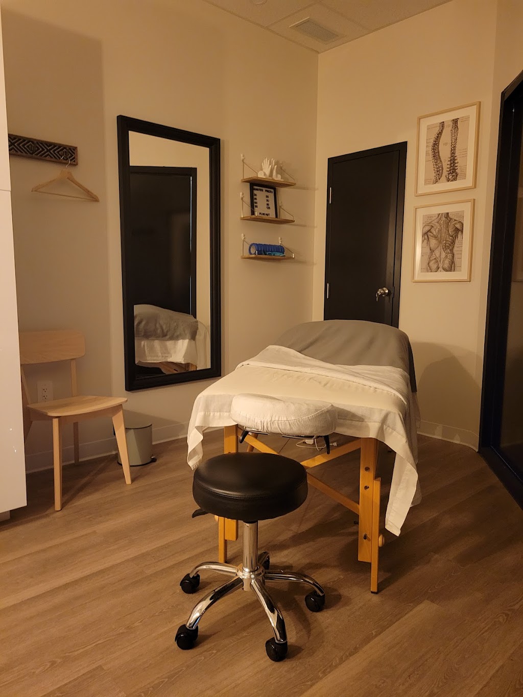1 Body Massage Therapy | Palazzo Suites, 6080 McLeod Rd, Niagara Falls, ON L2G 7T4, Canada | Phone: (289) 213-0097
