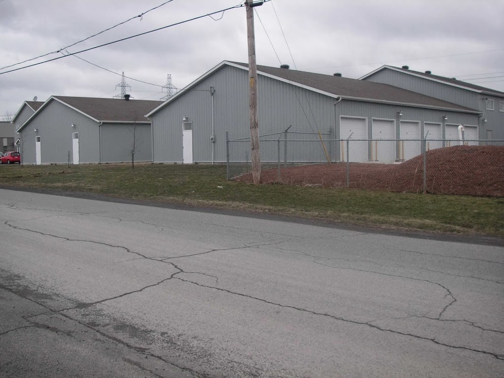 Mini-Entrepots Sainte-Julie | 1551 Rue Coulombe, Sainte-Julie, QC J3E 0C2, Canada | Phone: (450) 649-8867