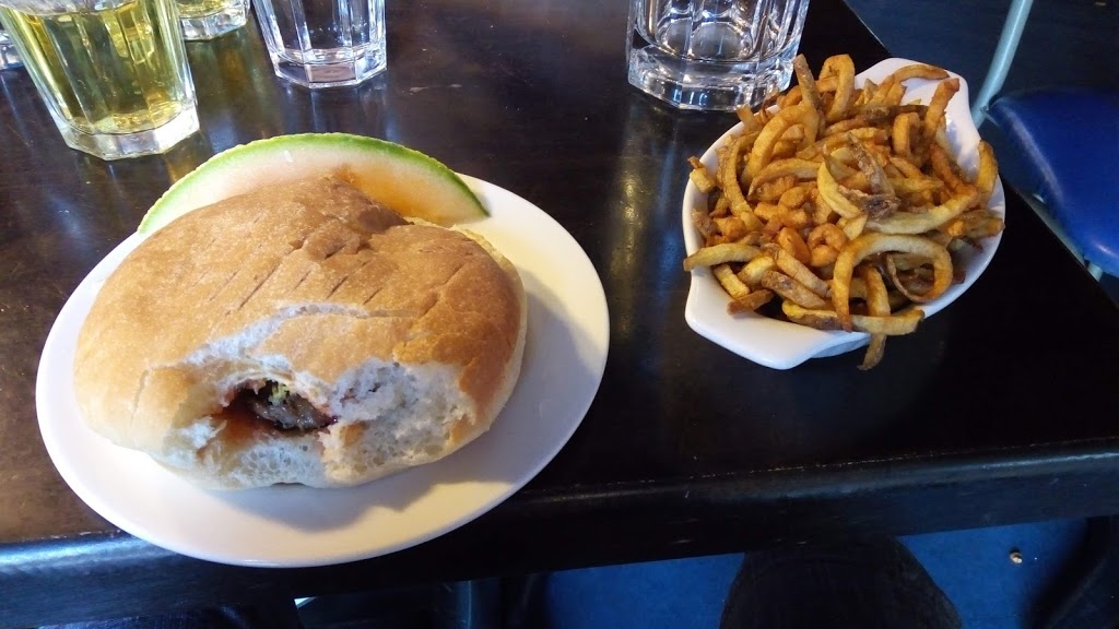 Resto-Bar Faste-Fou | 30 Rue des Forges, Trois-Rivières, QC G9A 6E3, Canada | Phone: (819) 378-5861