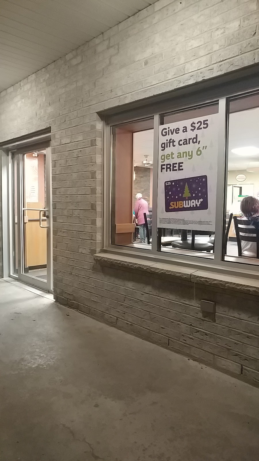 Subway | 2779 Rutledge Rd #2, Sydenham, ON K0H 2T0, Canada | Phone: (613) 376-6969